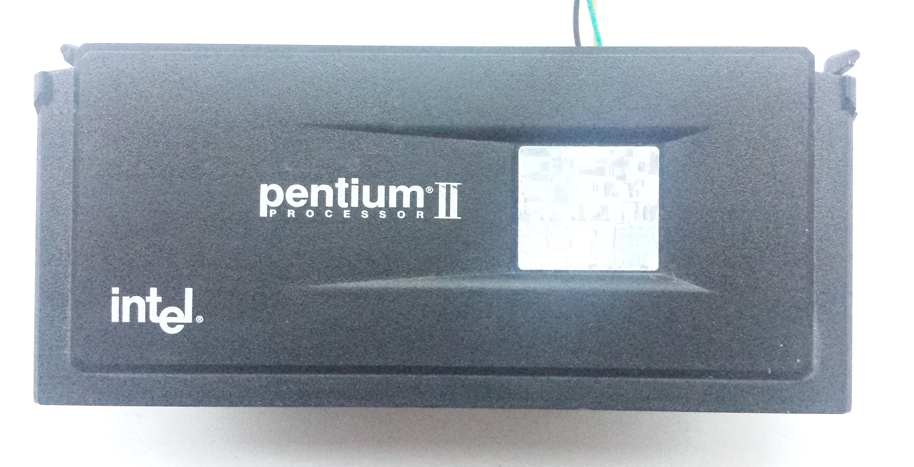 Intel Pentium 2 350 MHz SL2SF-01 bovenkant